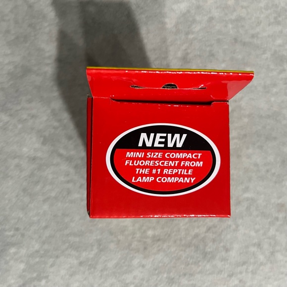 Zoo Med ReptiSun 10.0 Mini Compact Fluorescent Lamp 13 Watts - Picture 5 of 5